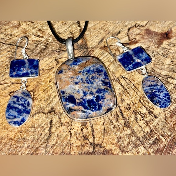 Navy Sodalite Pendant & Earrings Set - Picture 8 of 9